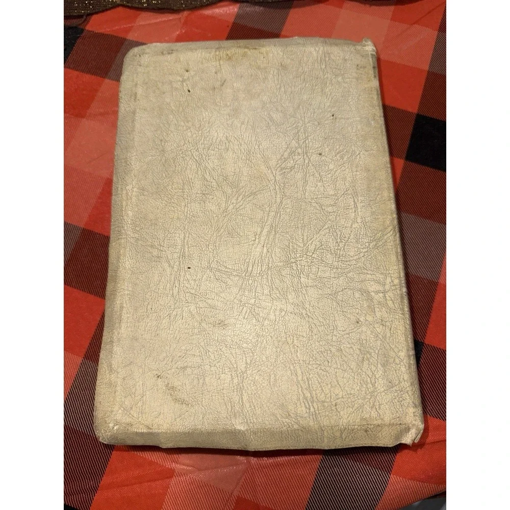 Holy Bible Gold Seal Rememberance Edition‎ Book 1969 Royal Publishers